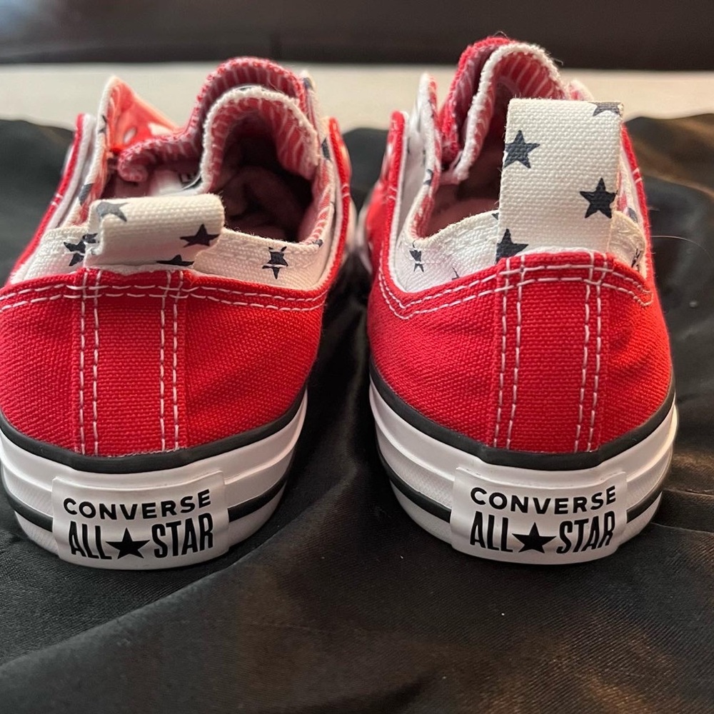 Converse shoes size 3